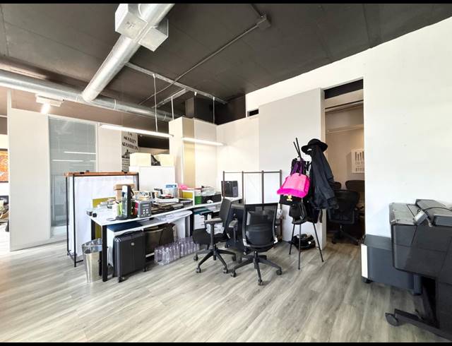 149M² OFFICE FOR SALE IN SOMERSET PARK